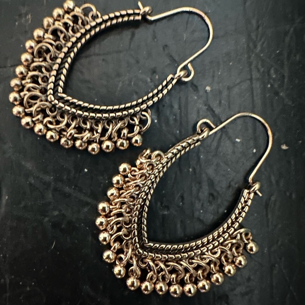 NEW Gold dangle earrings